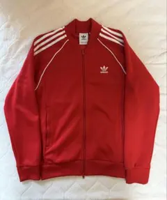 adidasトラックジャケット赤