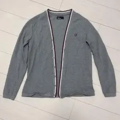 FRED PERRY グレー Vネックカーディガン Mサイズ
