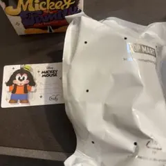 POPMARTミッキーファミリー　グーフィー　ぬいぐるみペンダント