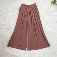 UNIQLO タックフレアスカンツ（M）ピンク系