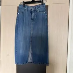 美品　TOMMY HILFGERのデニムひざ丈スカート ライトブルー