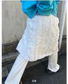 白い見惚れるラップスカートパンツ