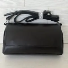 ⭐️新品未使用⭐️ビアズリー風ショルダーバッグ黒ボディバッグ多機能3ポケット 収納力