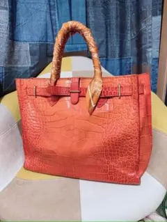Furla オレンジ クロコダイル風トートバッグ