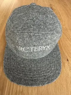 ARC'TERYX アークテリクス キャップ グレー 刺繍 ウール混のサムネイル