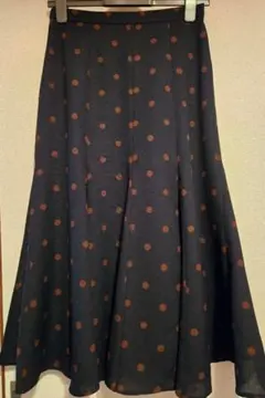 美品　ナチュラルビューティーベーシック　ロングスカート 水玉　濃紺