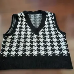 ハウンドトゥースニットベスト