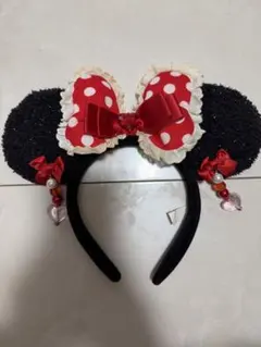 ディズニー　カチューシャ　イヤリング　水玉　ドット　リボン ミニー ビーズ 赤