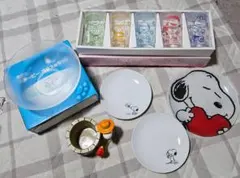 スヌーピーセット、ガラスのグラス5点,ボール、お皿3枚、プチプランターのセット