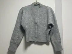 ジッパー付きグレークロップドセーター