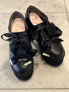 黒 合成皮革 リボン付き靴 ヒール約10cm