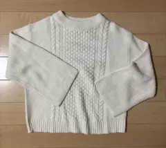 GU ホワイト ケーブル編み ニット セーター Sサイズ