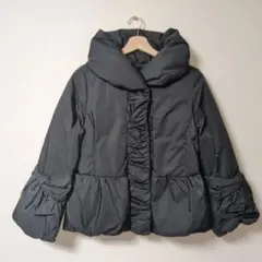 ★美品★STRAWBERRY-FIELDS フリル 黒 ショートダウンジャケットのサムネイル
