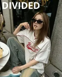 H&M DIVIDED メッシュ Vネック Tシャツのサムネイル