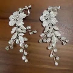イヤリング　大きめ 花 ウェディング　アクセサリーブライダル 結婚式 シルバー