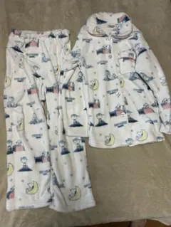 PEANUTS スヌーピー柄 フリースパジャマ Mサイズ