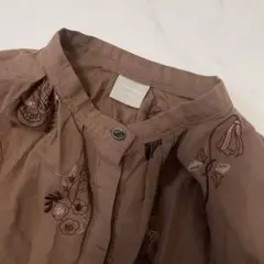 TSUHARU by Samansa Mos2花柄総刺繍タックブラウス　長袖