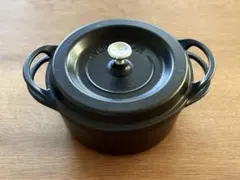 【美品】バーミキュラ 無水鍋 18cm 両手鍋 ブラックのサムネイル