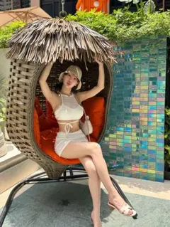 DHOLIC qung QUNG ココクロシェビキニ 水着 韓国 ホワイトのサムネイル