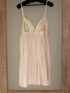 zara キャミソールワンピース　ドレス　ピンクベージュ　新品未使用　Mサイズ
