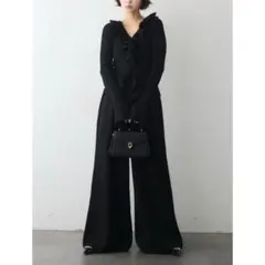 フロントフリル美ラインニットセットアップ / ブラック