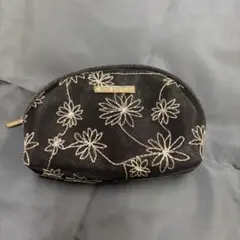 【美品】GIVENCHY ジバンシィ ポーチ 花柄 刺繍 ブラック 黒のサムネイル