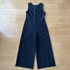 11月2日まで値下げ‼︎サイズL UNIQLO Vネックサロペット