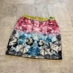 H&M DIVIDED 花柄 タイトスカート ミニ丈のサムネイル