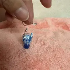 カップ型ピアス 青と白ストライプ 銀製