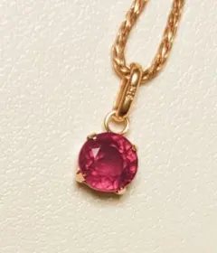 18KYG 大粒天然ルビー チャーム