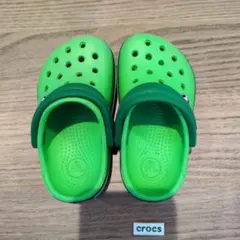あ*ん様 crocs グリーン キッズサンダル 12cm