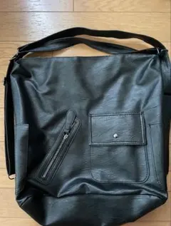 イアパピヨネ Dリュック 4WAY マルチウェイバッグ A4収納 ブラック