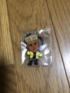 首振りキーホルダー    ELLY