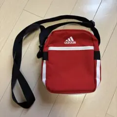 adidas レッド ショルダーバッグ
