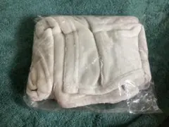 ポリエステル製ブランケット 100×70cm
