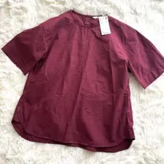 タグ付き　UNIQLO ワインカラー 　ブラウス S　EFCドビーTブラウス半袖