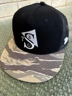 ７ユニオンSBブラック/迷彩 フラットブリムキャップ