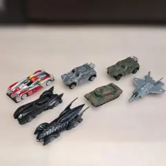 トミカ 軍用車両と航空機 4台 バットマン　Audi オマケ3台セットのサムネイル