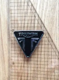 【トライアンフ】金属製エンブレム
