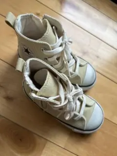 CONVERSE ベージュ ハイカットスニーカー
