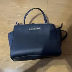 MICHAEL KORS ブラックハンドバッグ
