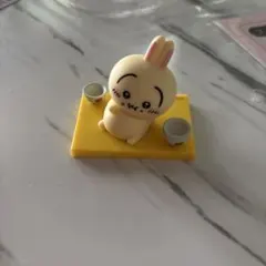 ウサギとちいかわのフィギュアセットすき家コラボ