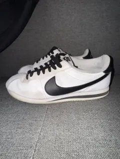 Nike ホワイト ブラック スニーカー　コルテッツ