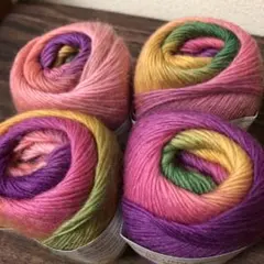 グラデーションウールヤーン4玉 カラフルピンク系