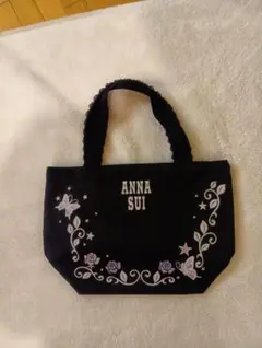 ANNA SUI 黒いトートバッグ 花と蝶刺繍