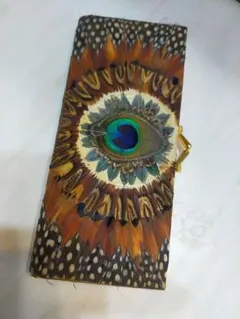 未使用　高級　孔雀羽根デザイン　 クラッチ財布　がま口長財布