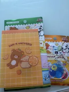 SAN-X UNIVERSE クリアファイル・アクリルキーホルダーのサムネイル