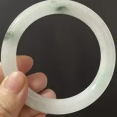 超美品　ミャンマー産本翡翠バングル　飄花