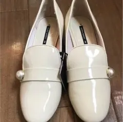 ZARA シューズ 白 エナメル  36