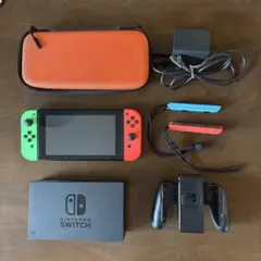Nintendo Switch 赤/緑 Joy-Con カバーケース付き